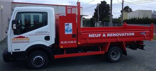 Camion de maçon pour construire sa maison autour de La Roche sur Yon Vendée